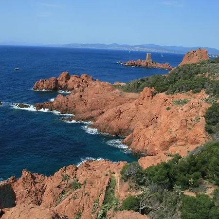 Holiday home Renove Avec Terrasse St Raphael Saint-Raphael (Var)