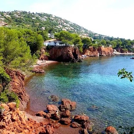 Renove Avec Terrasse St Raphael * Saint-Raphael (Var)